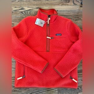 BNWT Women’s Patagonia Marsupial retro pile pullover Small